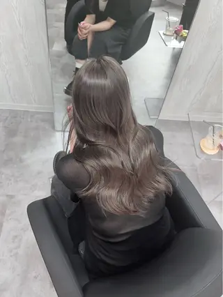 セミロング トップスタイリスト こうすけのヘアスタイル