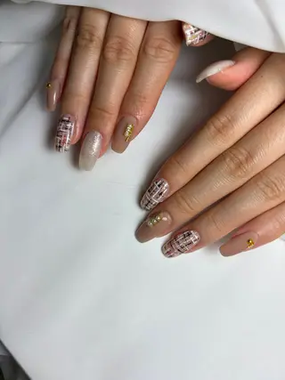 ネイル R2-O2 nailのネイルデザイン