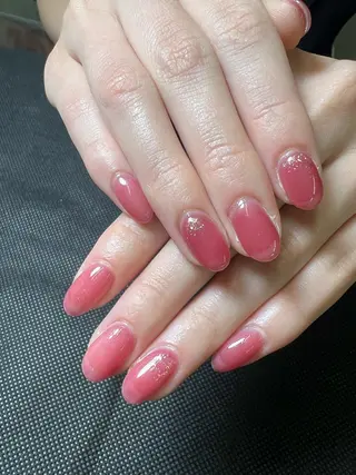 ネイル Emiネイルサロン＆スクール所属・Yui ゆいのネイルデザイン