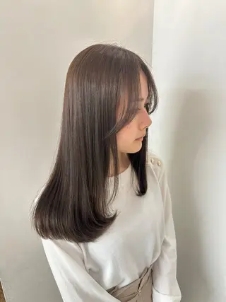 ロング カラー 安丸 結夏のヘアスタイル
