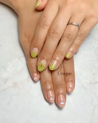 ネイル Unique 【ユニーク】のネイルデザイン