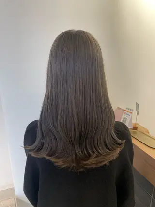 ロング カラー イヌマル アユ / Fier umedaのヘアスタイル