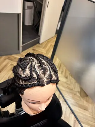 ヘアーサロン爽下北沢所属・Okada Ryuhouのヘアスタイル