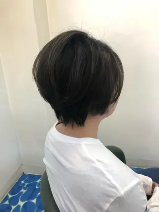 ショート カラー CoCooN Hiromiのヘアスタイル