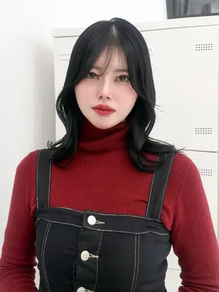 ミディアム カラー ヘアアレンジ 縮毛矯正🤍 韓国ヘア/ひかりのヘアスタイル