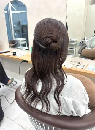 ロング ヘアアレンジ ブリーチなしカラー/ 暖色カラー/艶カラーのヘアスタイル