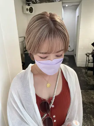 ショート カラー パーマ ヘアアレンジ メンズ キッズ ネイル マツエク・マツパ アイブロウ 艶ハイトーン/ヘア アレンジAYAKAのヘアスタイル