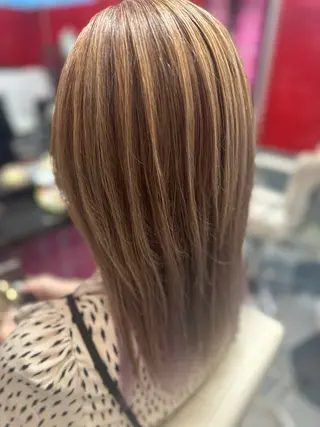 カラー 横山 千春のヘアスタイル