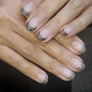 ネイル MOM 原宿店所属・MoM マムネイル原宿のネイルデザイン