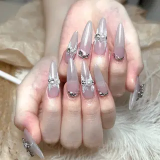 ネイル Maggie Nail🦩のネイルデザイン