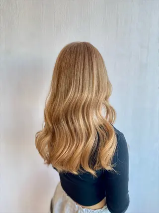 カラー 杉森 蘭琉のヘアスタイル