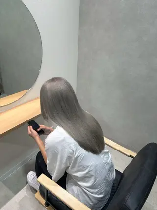 セミロング カラー regalo 森重ユウのヘアスタイル