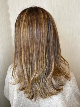 セミロング カラー 渡辺恵子 アイブロウ✨の眉毛・アイブロウイメージ