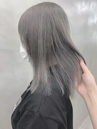 ミディアム カラー suu所属・🐝 hachi🐝のヘアスタイル