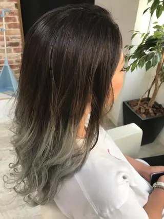 セミロング 緑地公園美容室 neohairのヘアスタイル