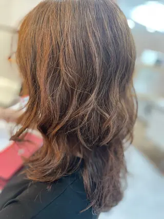 ミディアム カラー パーマ 葭葉 久美子のヘアスタイル