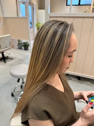 ロング カラー カラー特化型美容師 保住のヘアスタイル