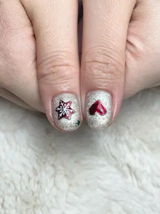 ネイル 岩山 直子のネイルデザイン