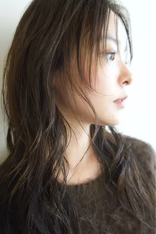 セミロング カラー レイヤー／似合わせ TAKUYAのヘアスタイル