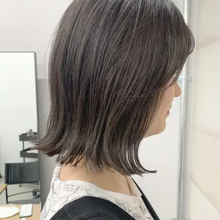 ミディアム 透明感/オリーブ/ グレージュ/YUKAのヘアスタイル