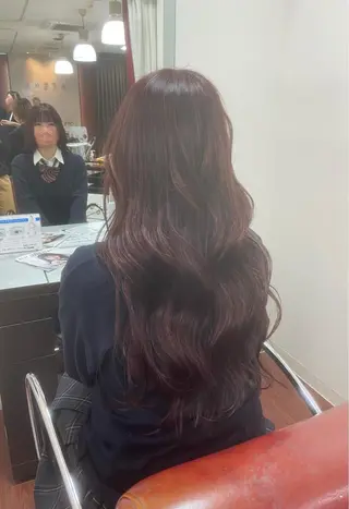 カラー ヘアアレンジ 瀧下 唯のヘアスタイル