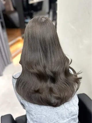 ロング カラー youres hair東新宿店所属・新宿⌇韓国風ヘア ⌇透明感カラーのヘアスタイル