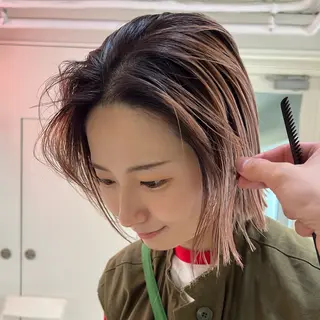 カラー 艶髪ハイトーン× ボブ🥣アイネのヘアスタイル