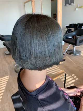 ショート カラー 大久保 隆蔵のヘアスタイル