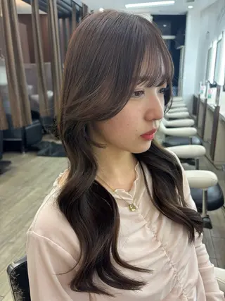 ロング さとう さくらのヘアスタイル