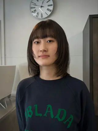 ミディアム INORI /フェイスレイヤーのヘアスタイル