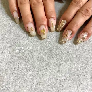 ネイル BONHEUR Annaのネイルデザイン