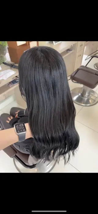 ロング カラー 阿部 萌愛のヘアスタイル