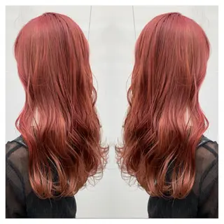 ロング カラー 村山 茉衣のヘアスタイル