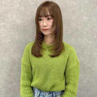 セミロング カラー はちすか るかのヘアスタイル