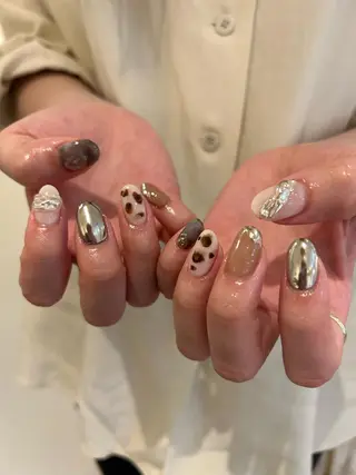 ネイル une／YUKINA 🫧大人nuanceのネイルデザイン