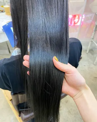 ロング カラー ヘアアレンジ 志賀 あずみのヘアスタイル