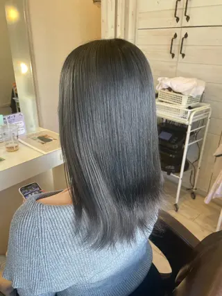 ミディアム カラー Crén by marie 真嘉比店所属・東恩納 誠のヘアスタイル