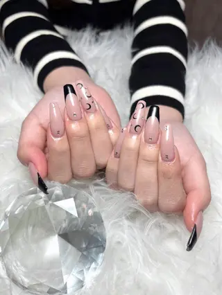 ネイル 藪木 七海のネイルデザイン