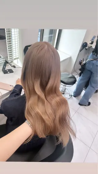 カラー 透明感ベージュ🤎 ナチュラルレイヤーのヘアスタイル