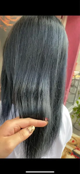 ロング diar／Saori 透明感カラー🤍のヘアスタイル