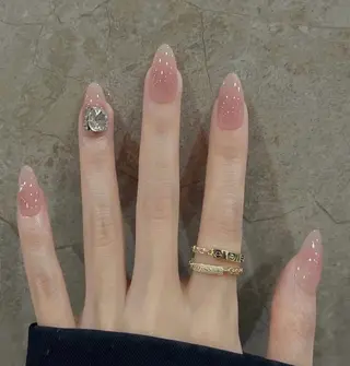 ネイル T. Leeのネイルデザイン