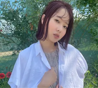 ミディアム カラー grand juteのヘアスタイル