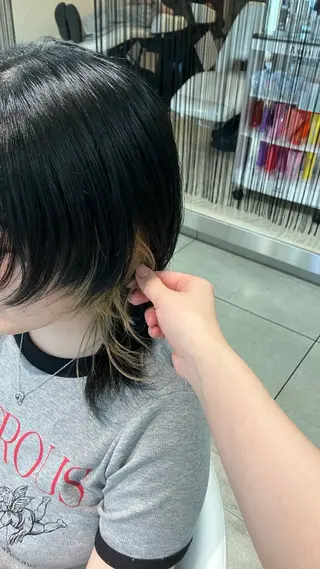 ミディアム レイヤー/ブリ ーチ/ 岡本美優のヘアスタイル