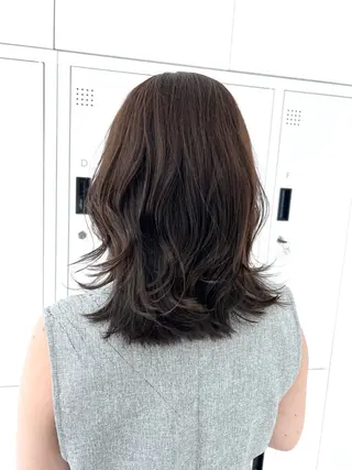 ミディアム カラー 🖤:抜け感×大人 透明感カラー/Aoiのヘアスタイル
