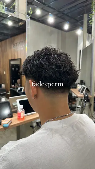 ショート パーマ 山田 翔夢のヘアスタイル