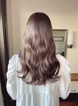 ロング SALOWIN 川崎店所属・ブリーチなしで透明感 🌙有沢透羅のヘアスタイル