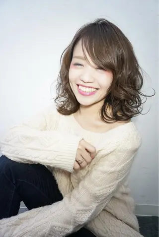 ミディアム カラー sharesalon セキケイタのヘアスタイル