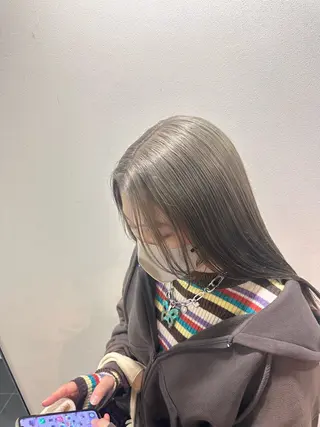 ロング カラー ブリーチカラー/ベー ジュ/Hono🦖のヘアスタイル