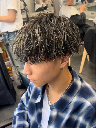 カラー メンズ fifth リュウセイのヘアスタイル