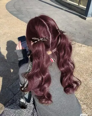 ロング カラー ヘアアレンジ 🩶学生指名No.1 レッド・ボルドー🩶のヘアスタイル